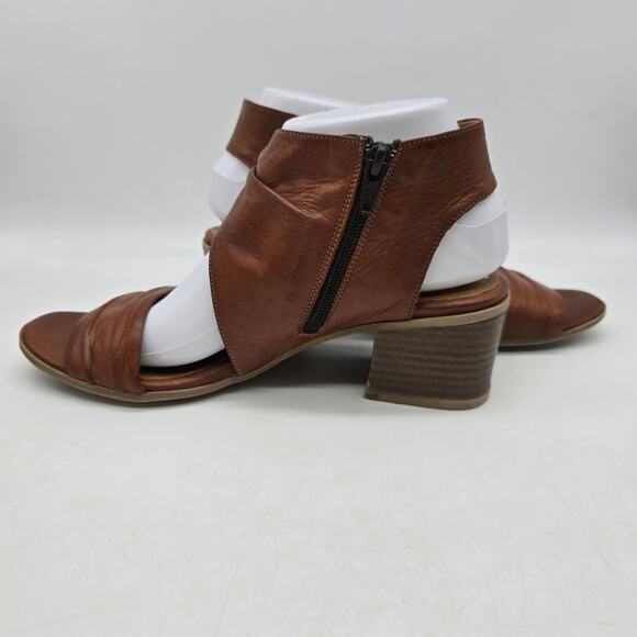 Miz Mooz Scoot Brandy Leather Heeled Sandals Brown Size 39 US 8.5-9 Excellent - Picture 7 of 11